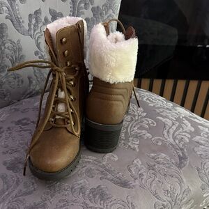 Pink Lily Brown Lace Up Boots with White Fur